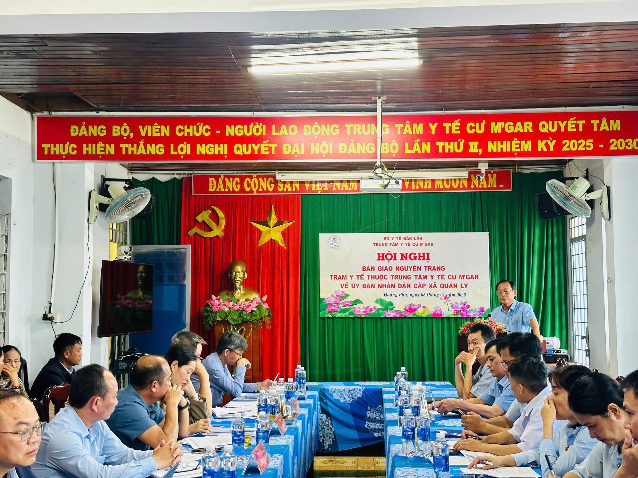 Bàn giao nguyên trạng Trạm Y tế thuộc Trung tâm  Y tế Čư M'gar về UBND cấp xã quản lý